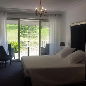 Hotel Les Deux Lions Riez